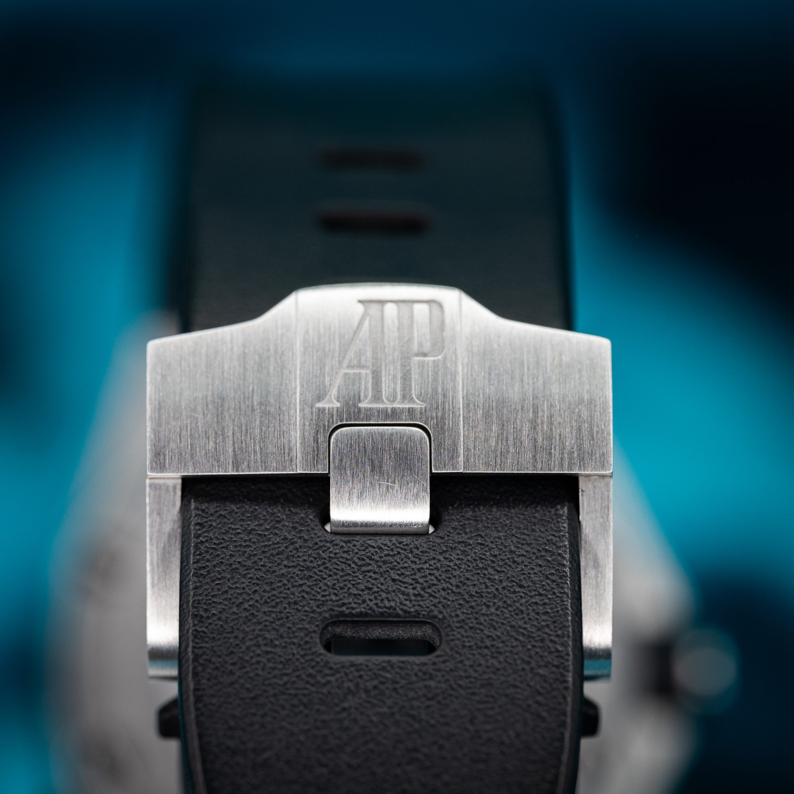 Audemars Piguet Royal Oak Offshore Diver Black Dial 42MM - 15703ST - Image 4