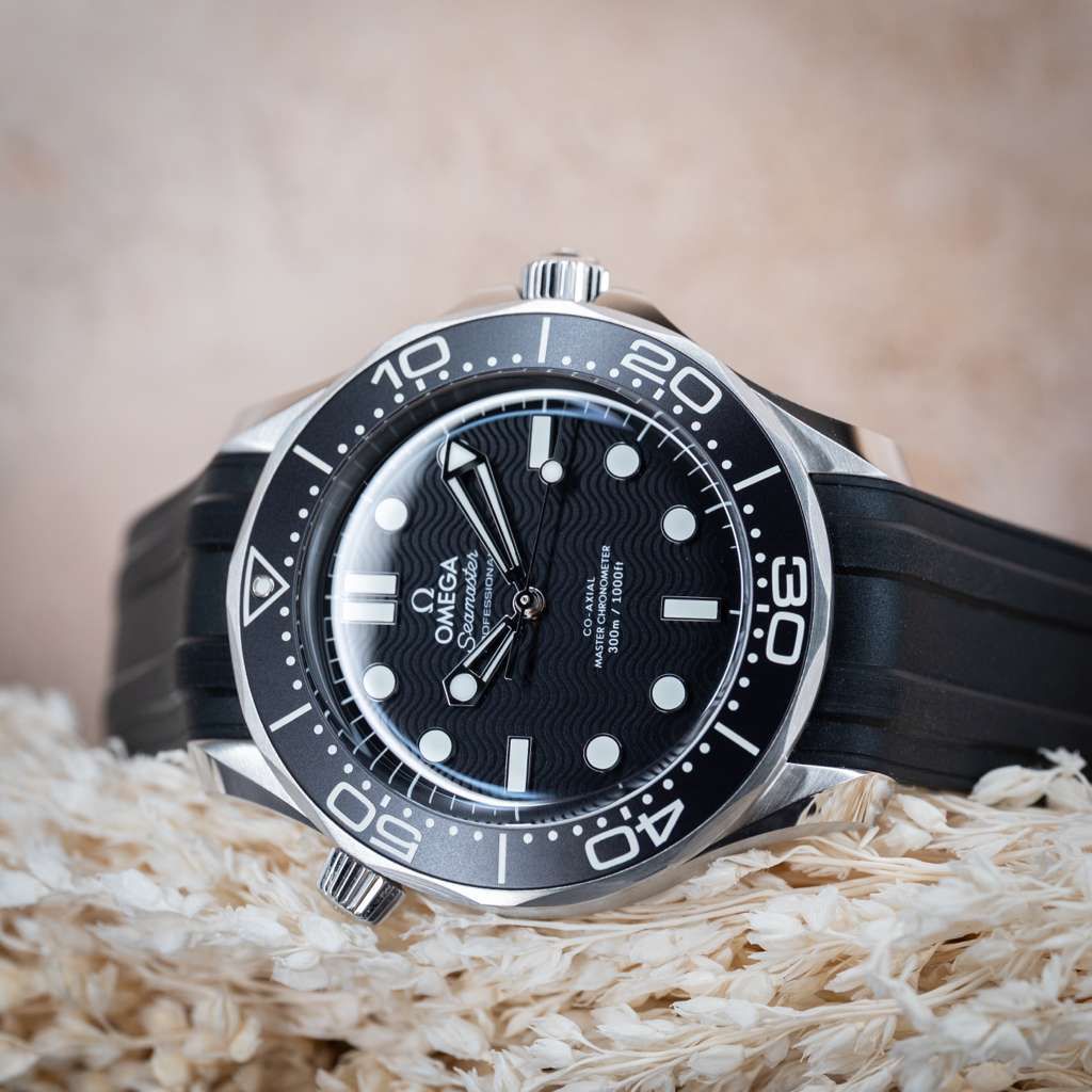 Omega Seamaster Diver 300M Black Dial New Wave No Date 42mm - 210.32.42.20.01.003 - Image 10
