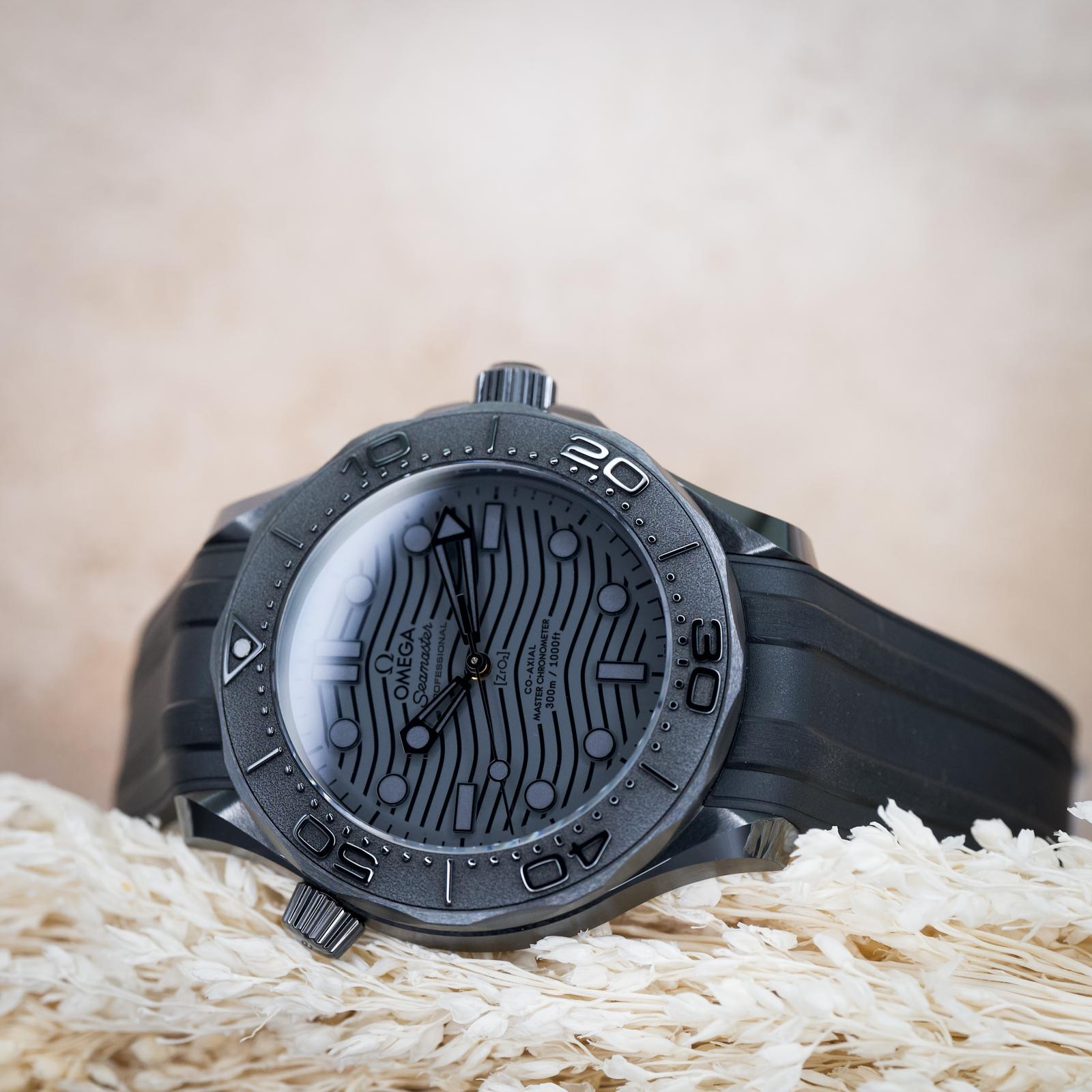 Omega Seamaster Diver 300M Black Ceramic Black Dial "All Black" - 210.92.44.20.01.003 - Image 10
